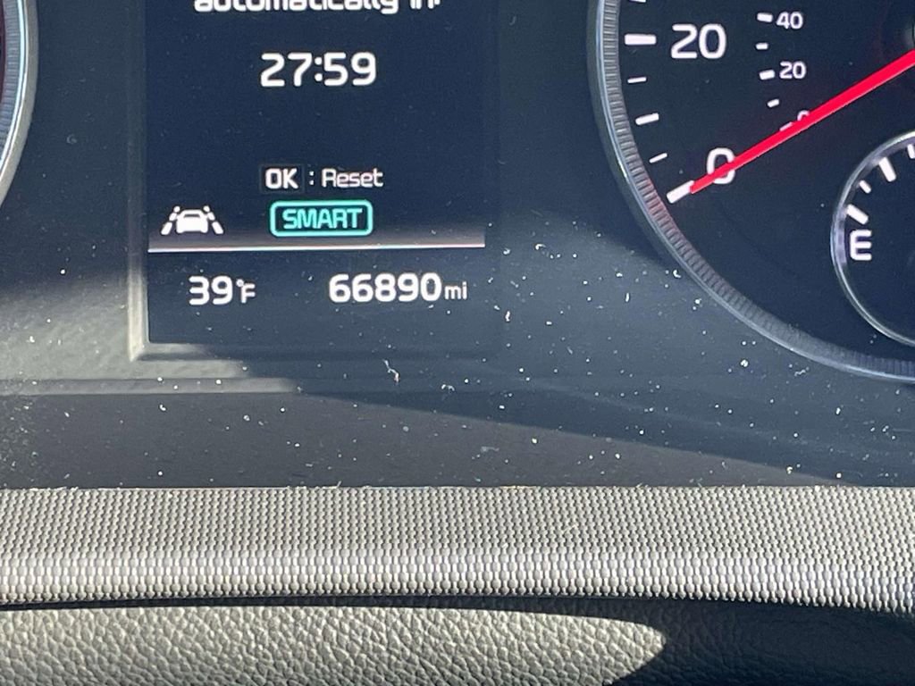 Used 2023 Kia K5 GT-Line image 39