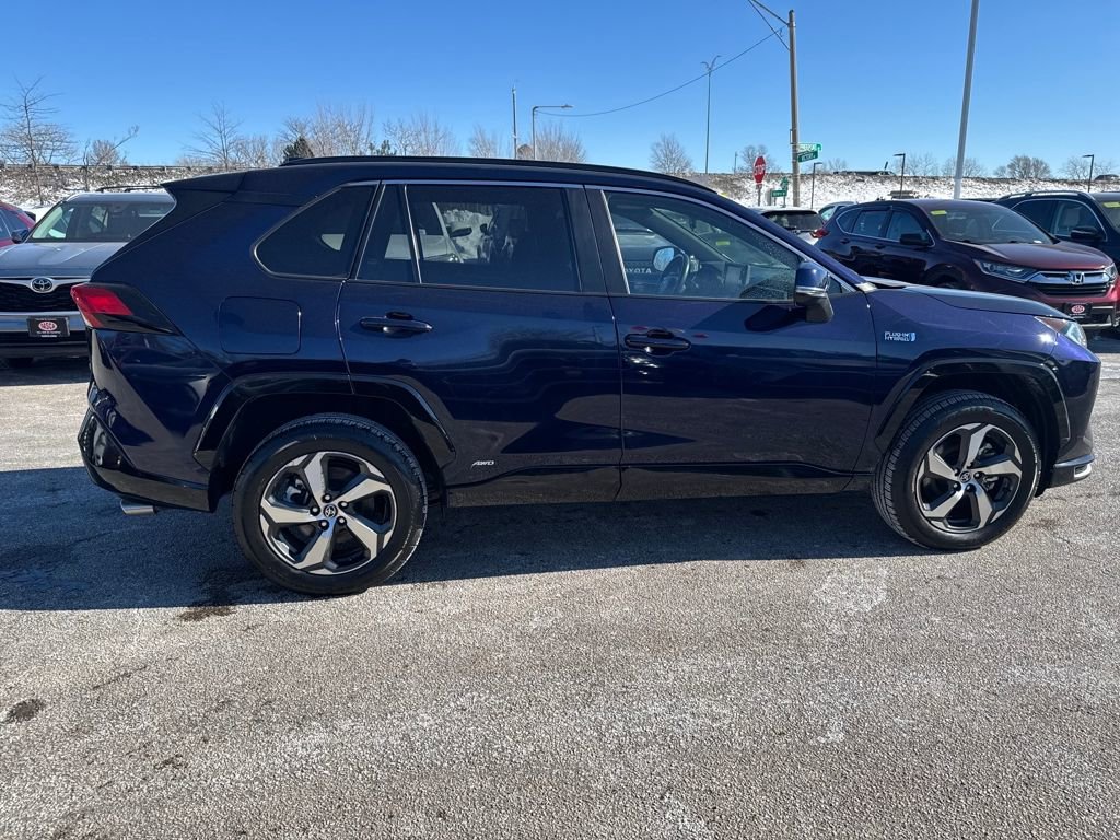 Used 2021 Toyota RAV4 SE image 10