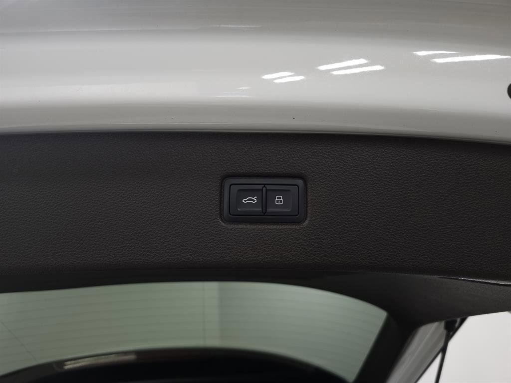 Used 2018 Audi Q7 3.0T Premium image 9