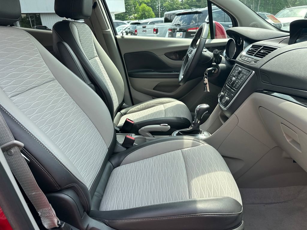 Used 2015 Buick Encore Convenience FWD image 14
