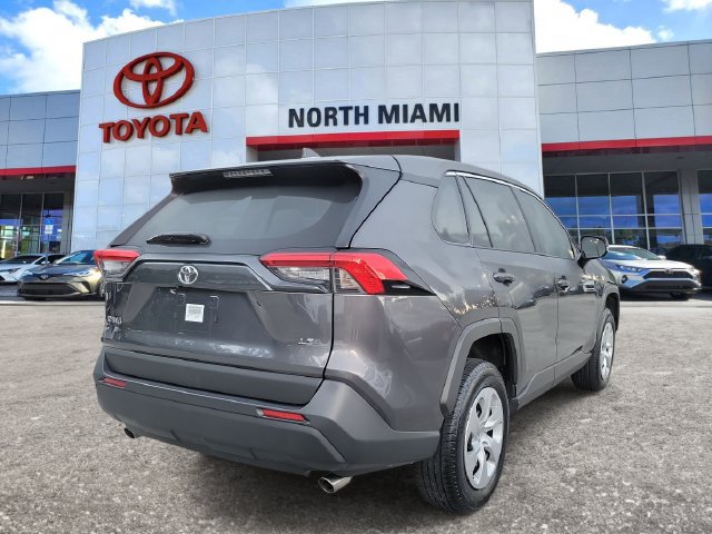 Used 2025 Toyota RAV4 LE FWD image 4