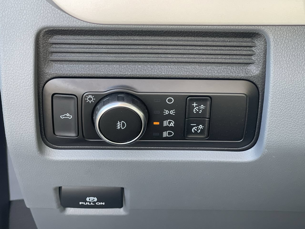 New 2025 Ford F550 2WD Regular Cab Super Duty image 22