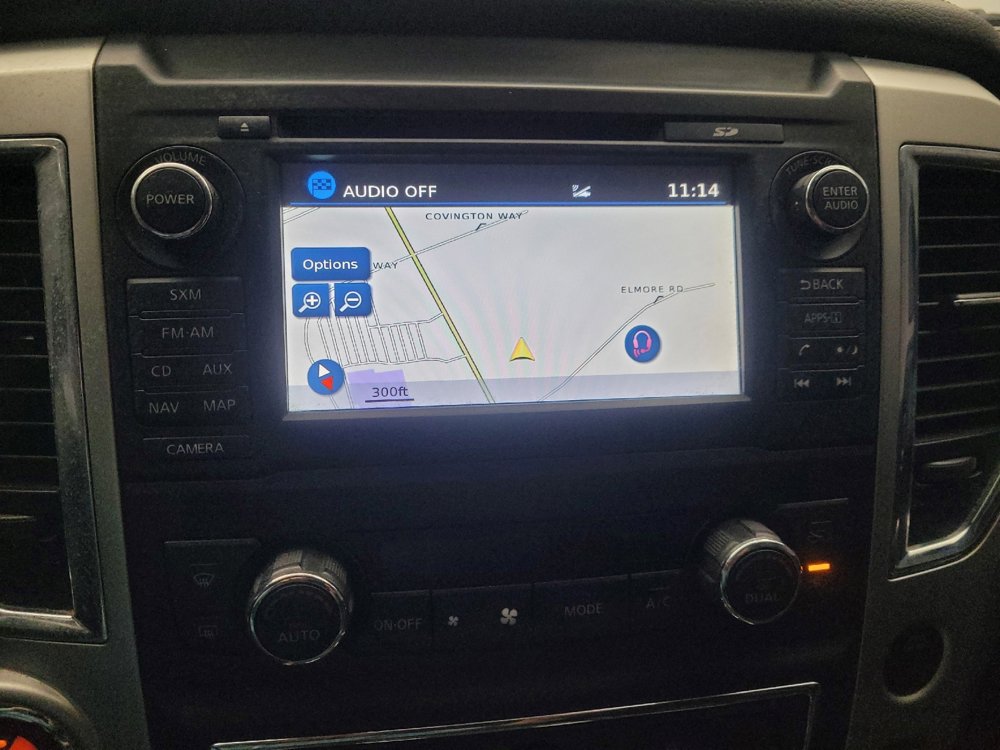 Used 2017 Nissan Titan SL image 25