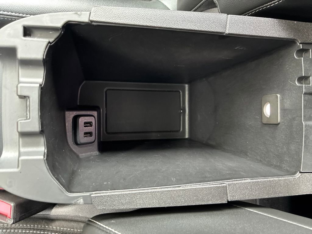 Used 2023 GMC Terrain SLT image 26