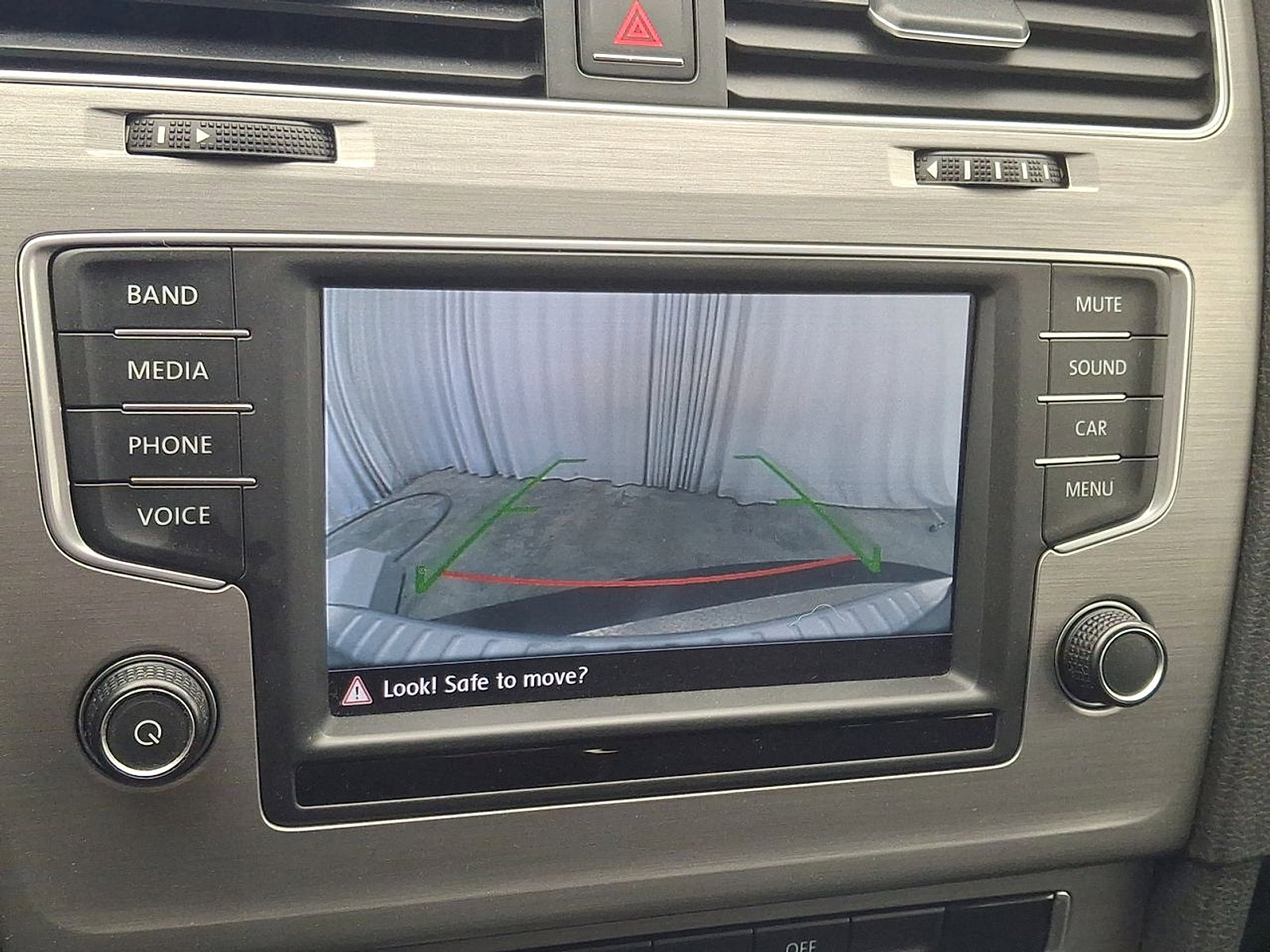 Used 2016 Volkswagen Golf S image 15