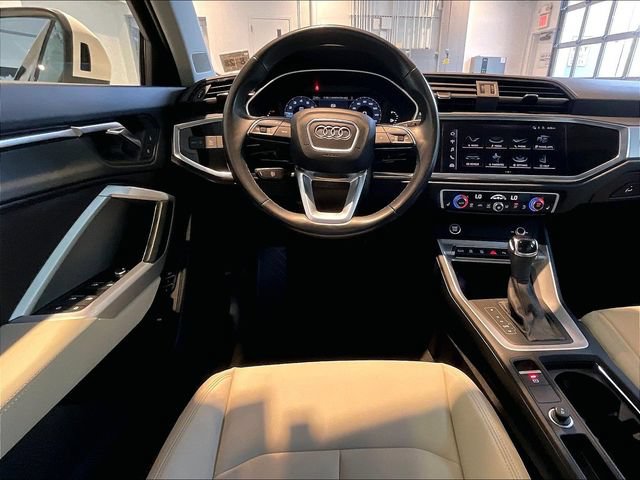 Used 2023 Audi Q3 2.0T Premium w/ Convenience Package AWD/4WD image 13