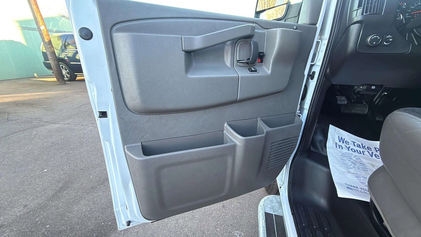 Used 2024 GMC Savana 2500 w/ Driver Convenience Package image 14