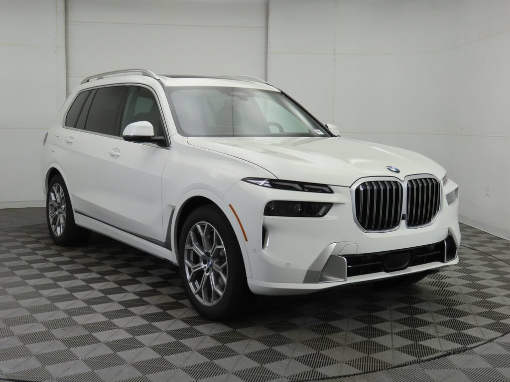 Used 2026 BMW X7 xDrive40i AWD/4WD image 4