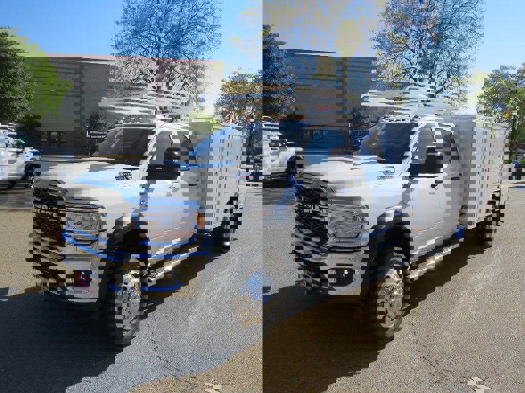 New 2023 RAM 4500 Tradesman w/ Chrome Appearance Group image 14