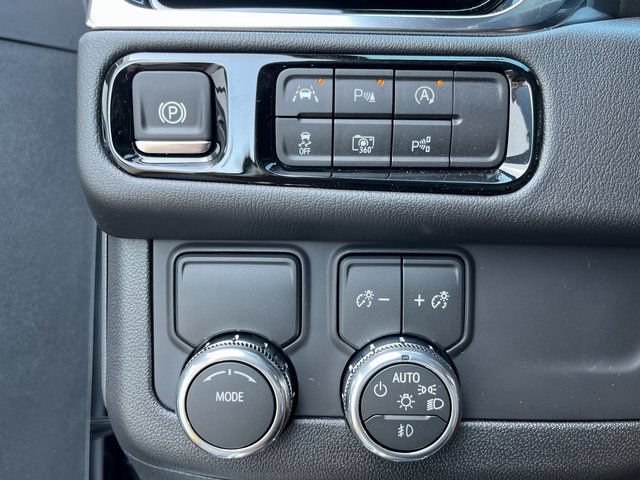 New 2026 GMC Yukon XL Denali w/ Sun & Power Step Package RWD image 21