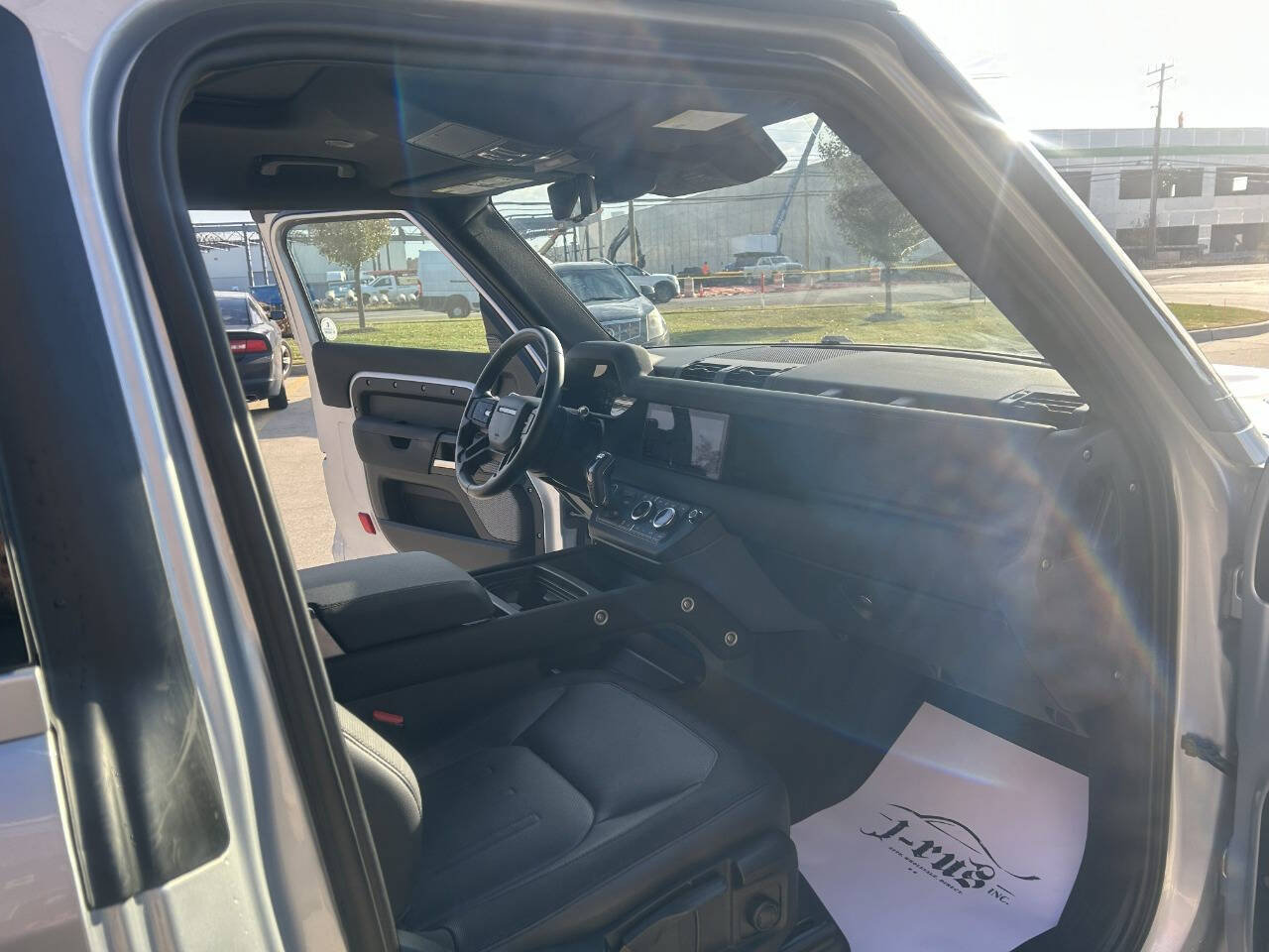 Used 2022 Land Rover Defender 90 X-Dynamic S image 18