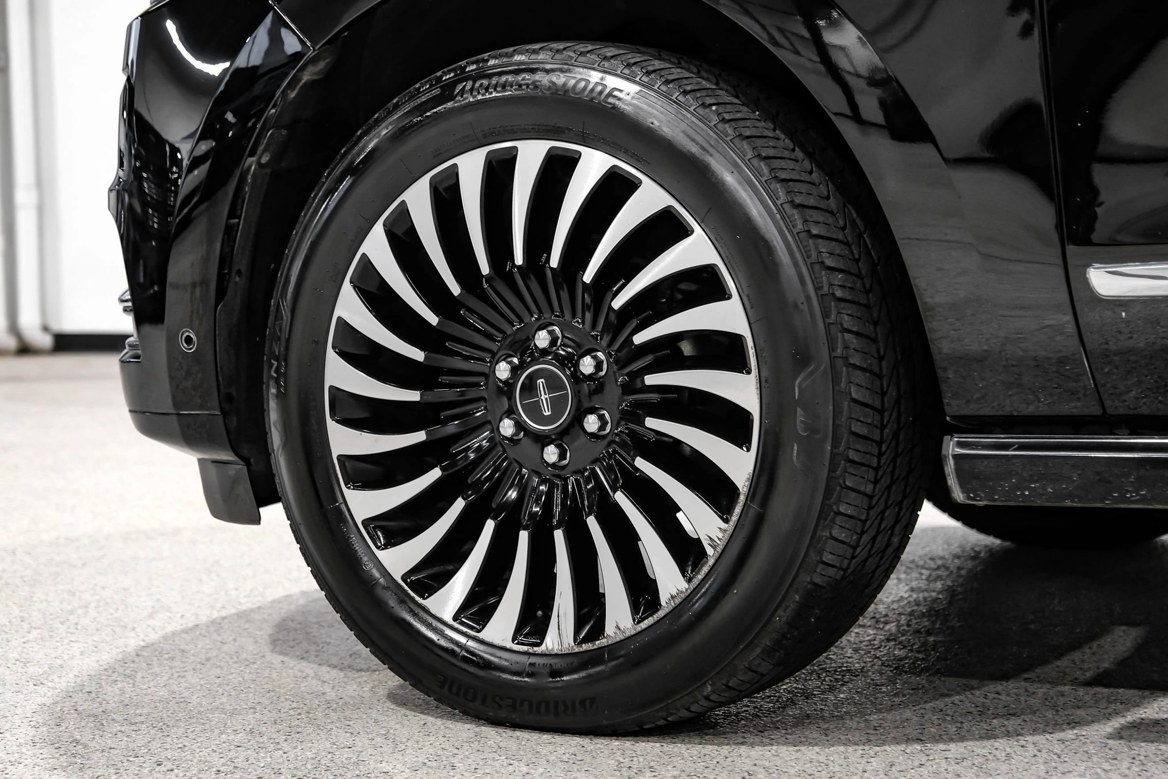 Used 2018 Lincoln Navigator Black Label w/ Cargo Package AWD/4WD image 81