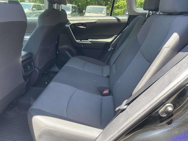 Used 2021 Toyota RAV4 XLE FWD image 10