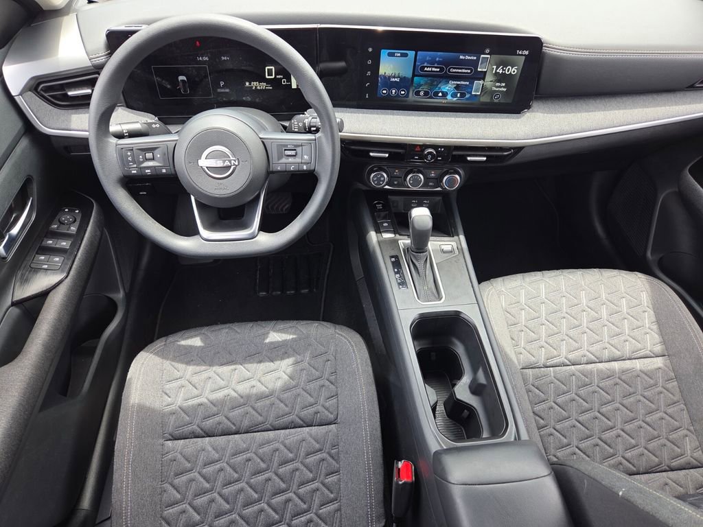 Used 2025 Nissan Kicks SV FWD image 6