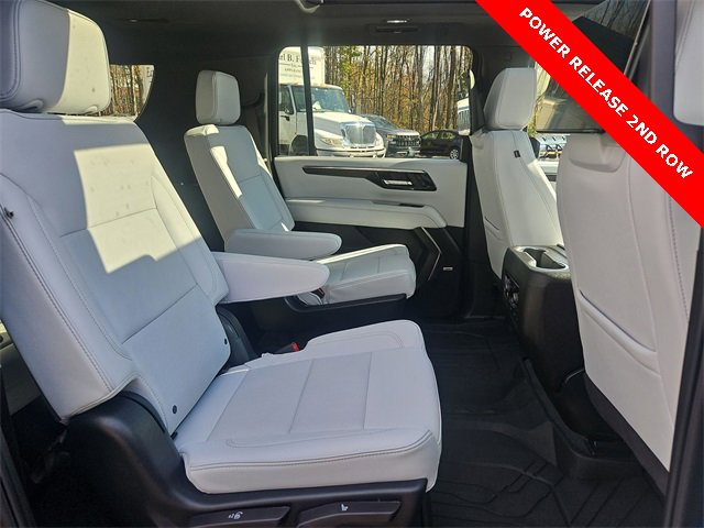 Certified 2025 Chevrolet Suburban Premier image 28