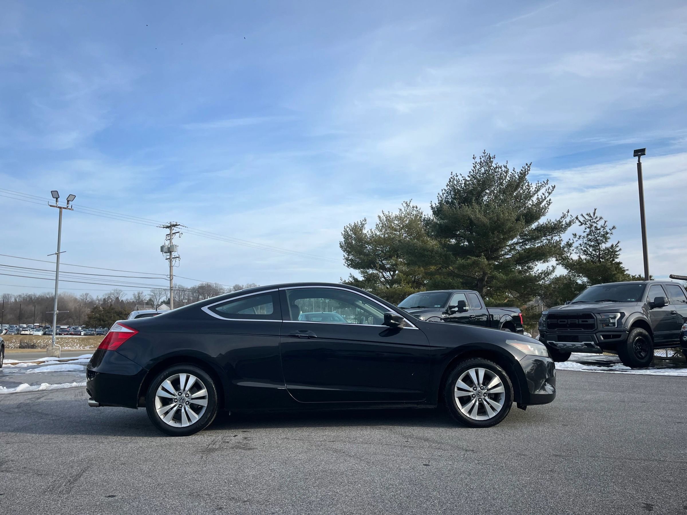 Used 2009 Honda Accord LX-S image 2