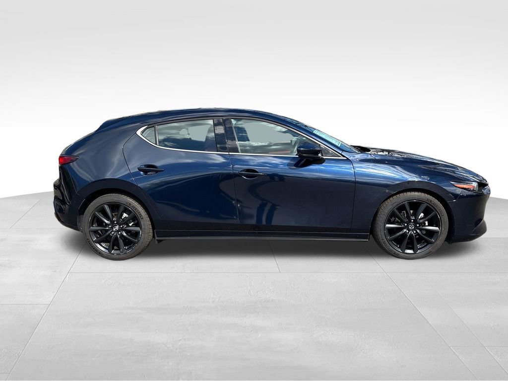Used 2019 MAZDA MAZDA3 Hatchback w/ Premium Package image 8