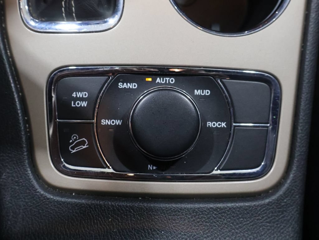Used 2017 Jeep Grand Cherokee Limited AWD/4WD image 37
