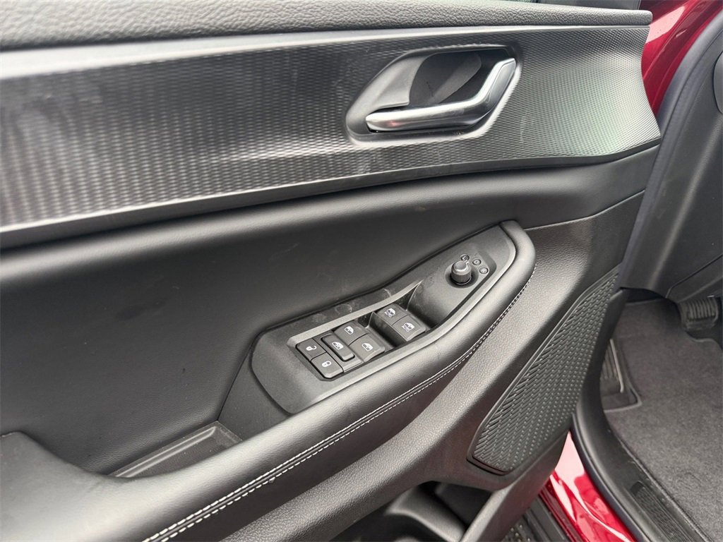 New 2025 Jeep Grand Cherokee Altitude image 11