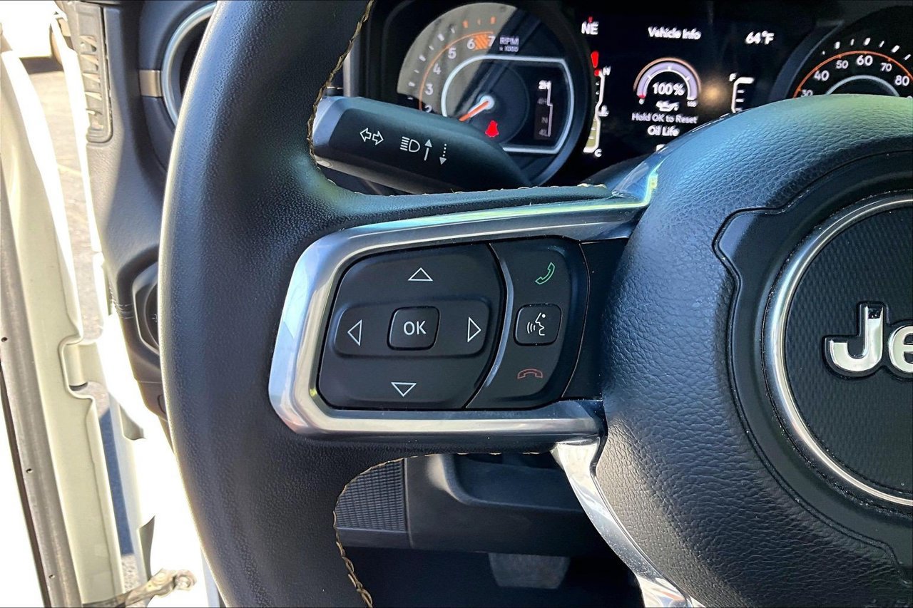 Used 2024 Jeep Wrangler Unlimited Sahara w/ Technology Group AWD/4WD image 25