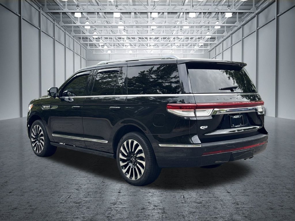 Used 2022 Lincoln Navigator Black Label AWD/4WD image 6