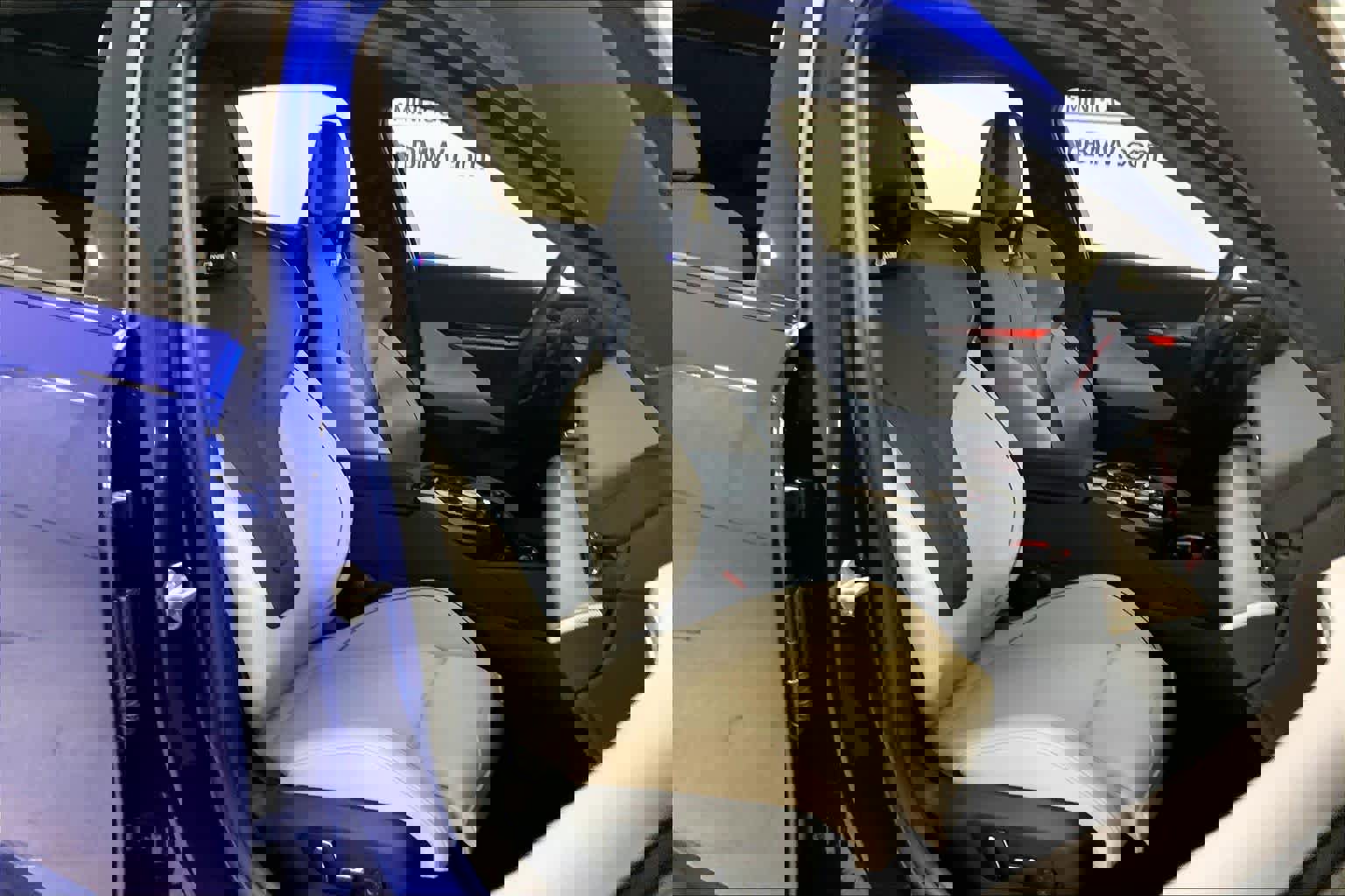 Used 2025 BMW M5 w/ Carbon Package AWD/4WD image 8