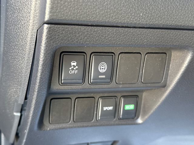 Used 2020 Nissan Rogue Sport S image 22