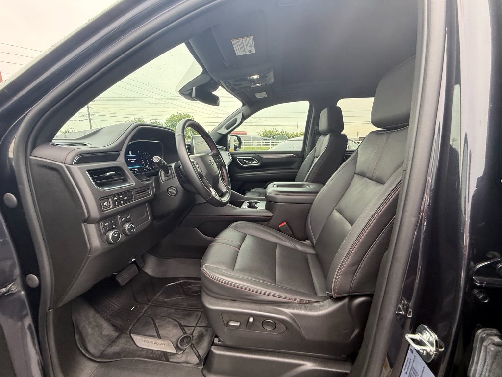 Used 2023 Chevrolet Suburban RST w/ Sport Performance Package AWD/4WD image 11