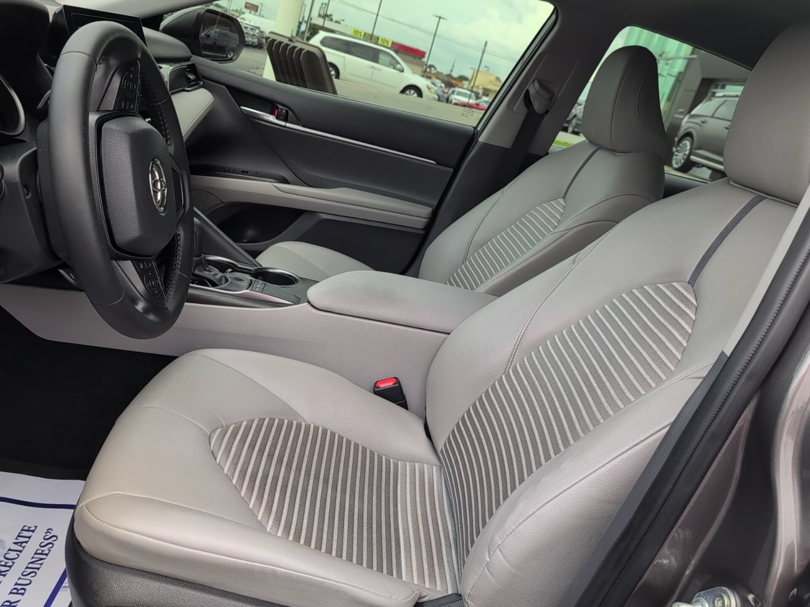 Used 2023 Toyota Camry SE w/ Convenience Package FWD image 9