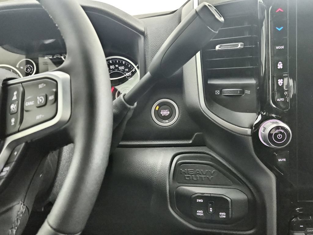 New 2026 RAM 2500 Big Horn AWD/4WD image 19