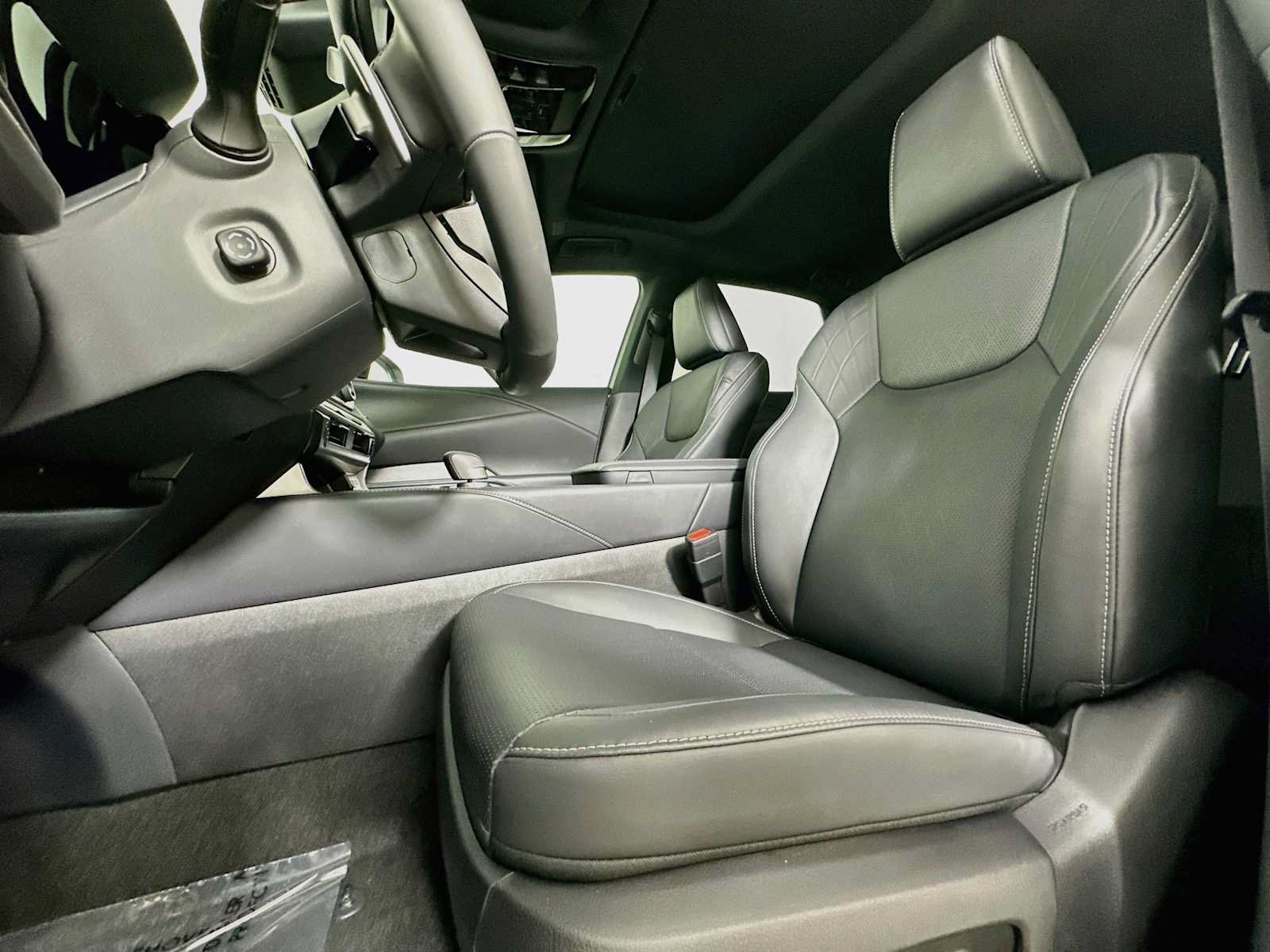 Used 2024 Lexus RX 350 w/ Convenience Package AWD/4WD image 5
