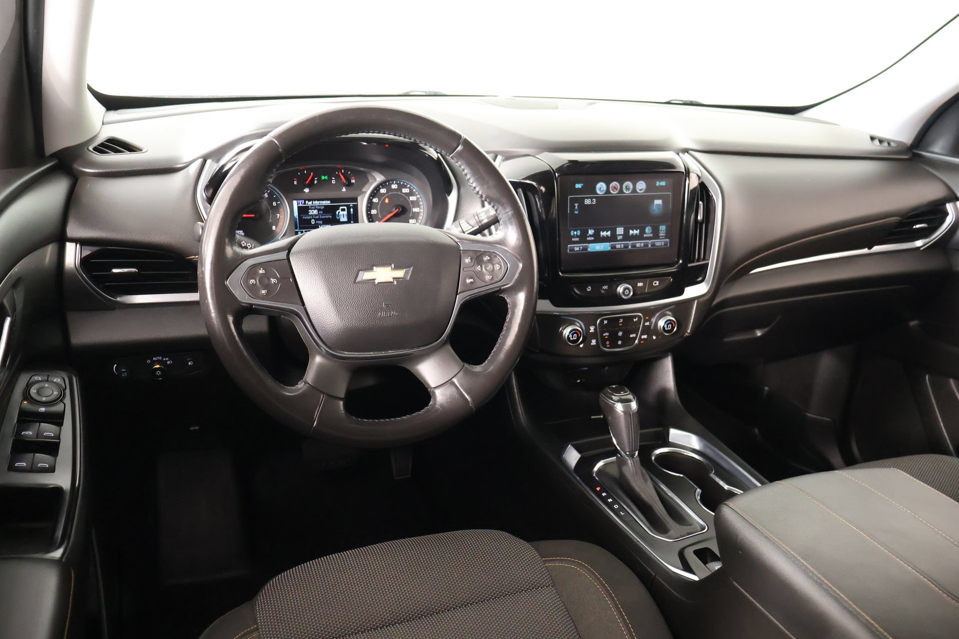 Used 2018 Chevrolet Traverse LT AWD/4WD image 2