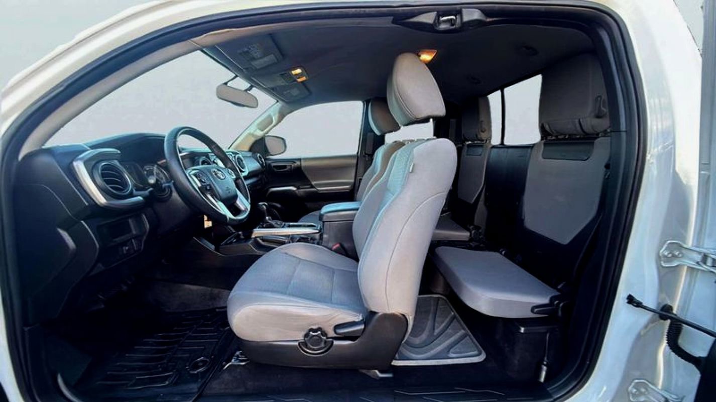 Used 2017 Toyota Tacoma SR5 image 13