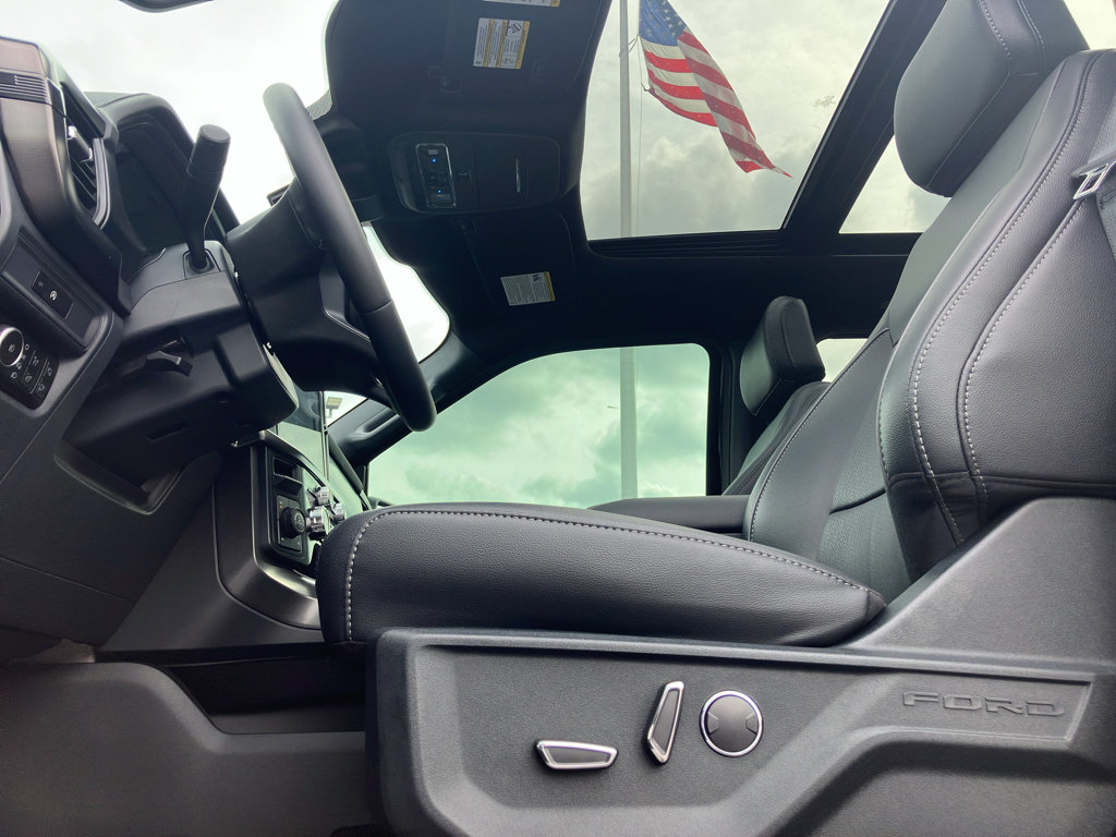Used 2025 Ford F150 Lariat w/ Equipment Group 502A High AWD/4WD image 32