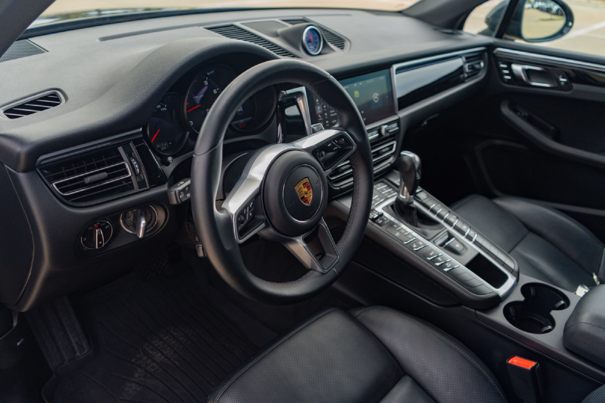 Used 2021 Porsche Macan AWD/4WD image 9
