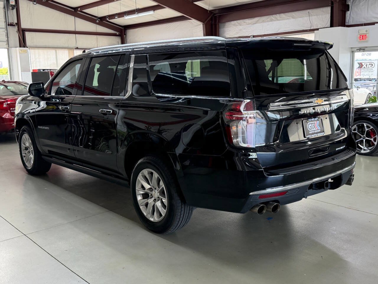 Used 2021 Chevrolet Suburban Premier AWD/4WD image 4
