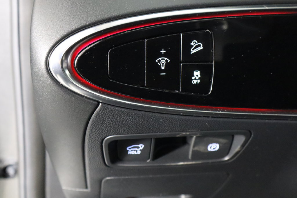 Used 2023 Genesis Electrified GV70 AWD/4WD image 22