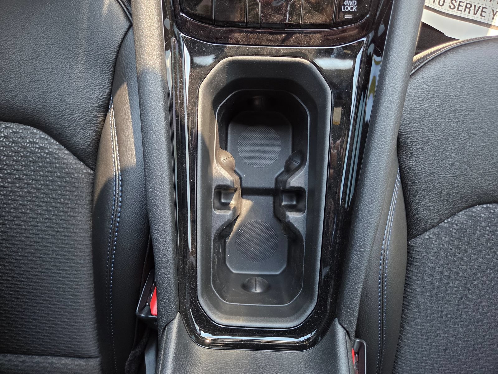 New 2026 Jeep Compass Latitude AWD/4WD image 32