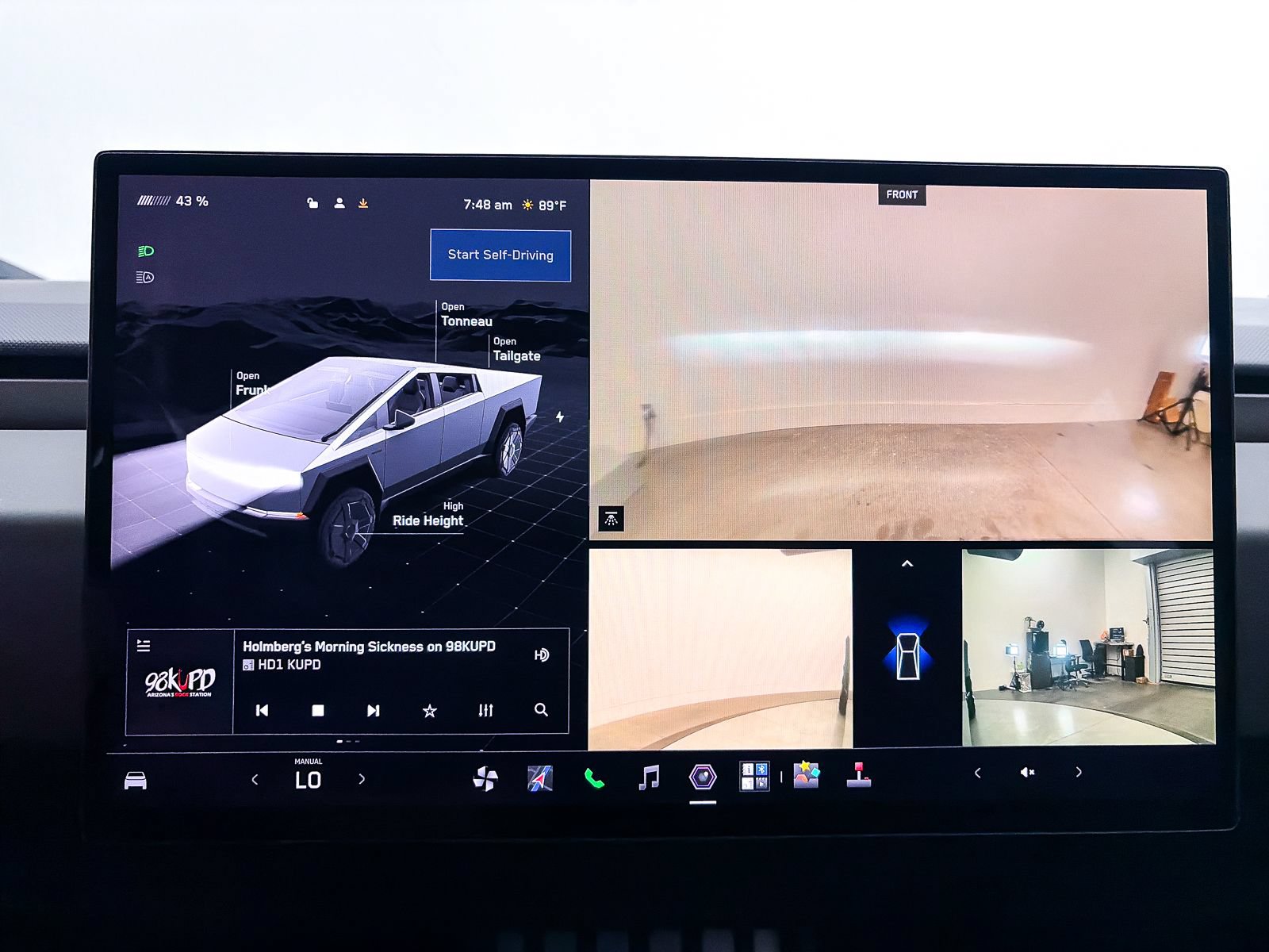 Used 2024 Tesla Cybertruck AWD Crew Cab image 9