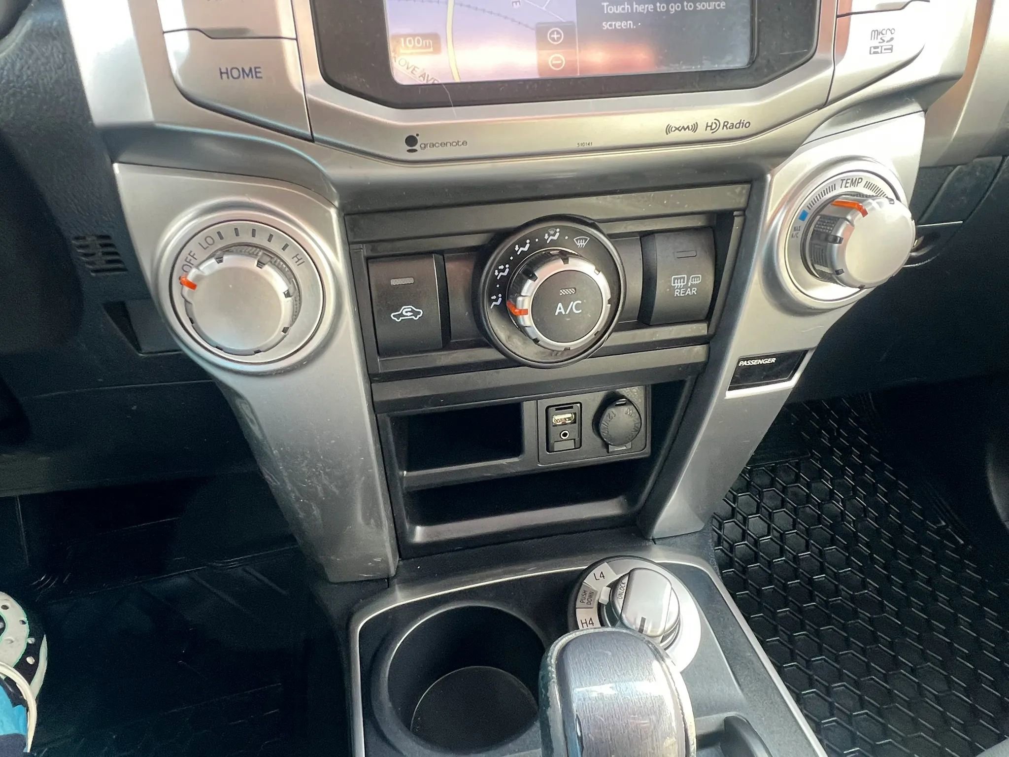 Used 2016 Toyota 4Runner Limited AWD/4WD image 25