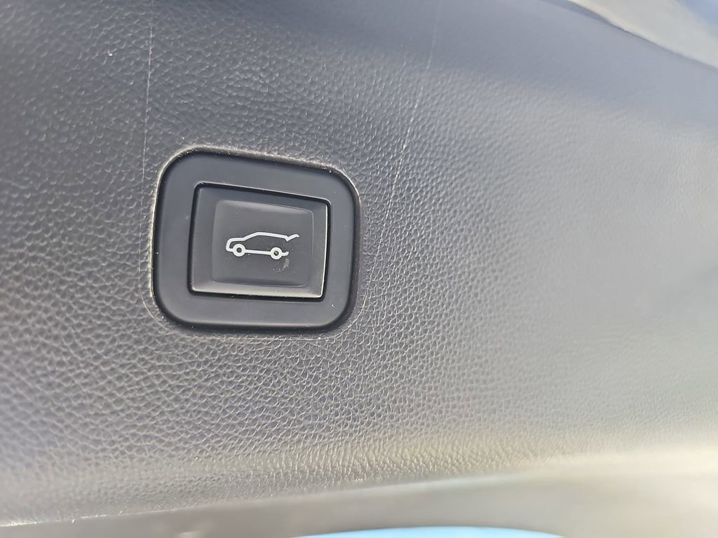 Used 2020 Buick Enclave Avenir AWD/4WD image 17