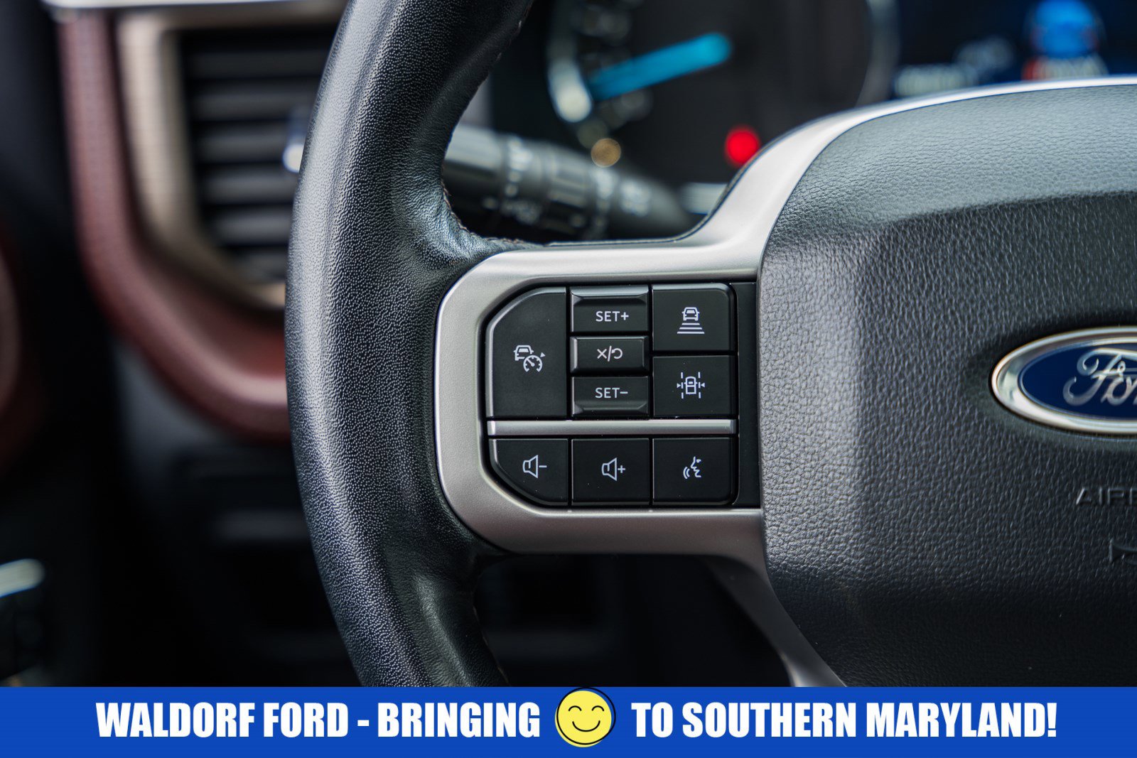 Used 2024 Ford Expedition Limited image 30