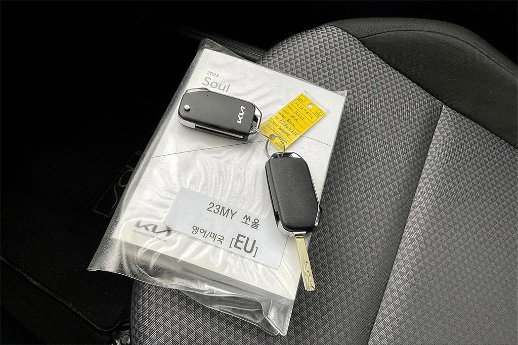 Certified 2023 Kia Soul LX w/ LX Technology Package image 10