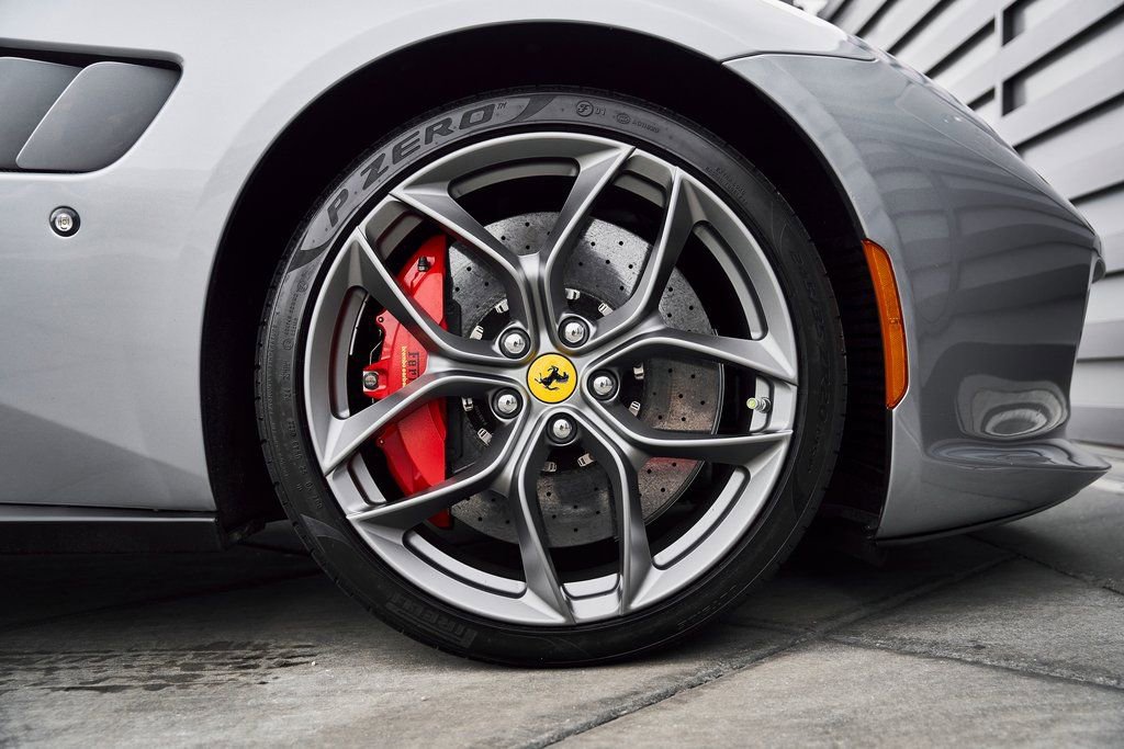 Used 2020 Ferrari GTC4Lusso T RWD image 27