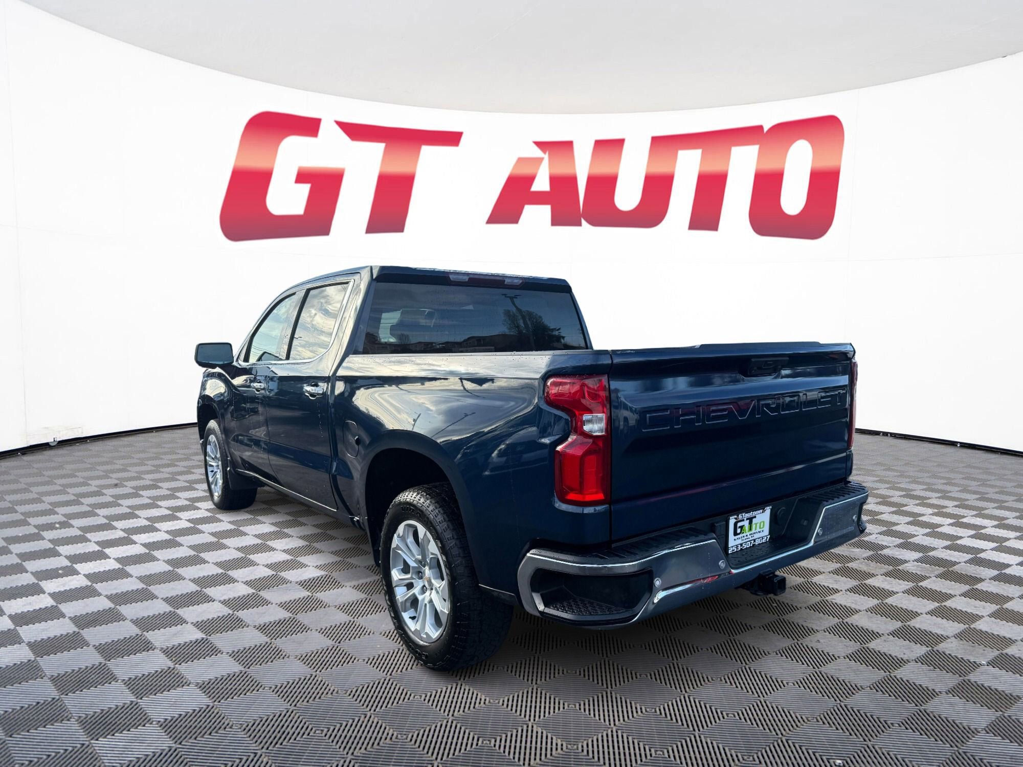 Used 2023 Chevrolet Silverado 1500 LTZ RWD image 4