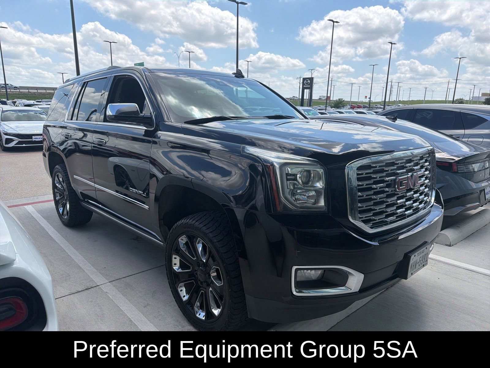 Used 2019 GMC Yukon Denali w/ Denali Ultimate Package RWD image 3