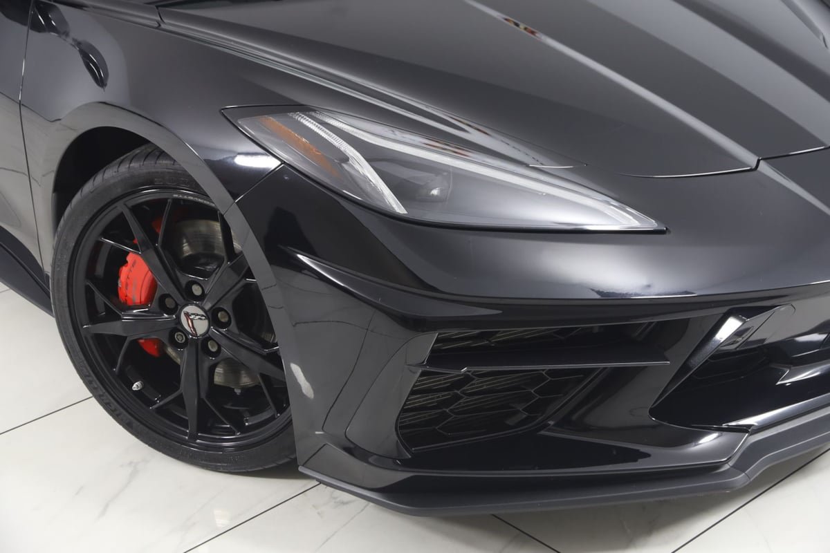 Used 2021 Chevrolet Corvette Stingray Premium Cpe w/ Z51 Performance Package RWD image 23
