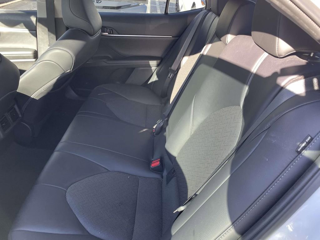 Used 2021 Toyota Camry XLE image 22