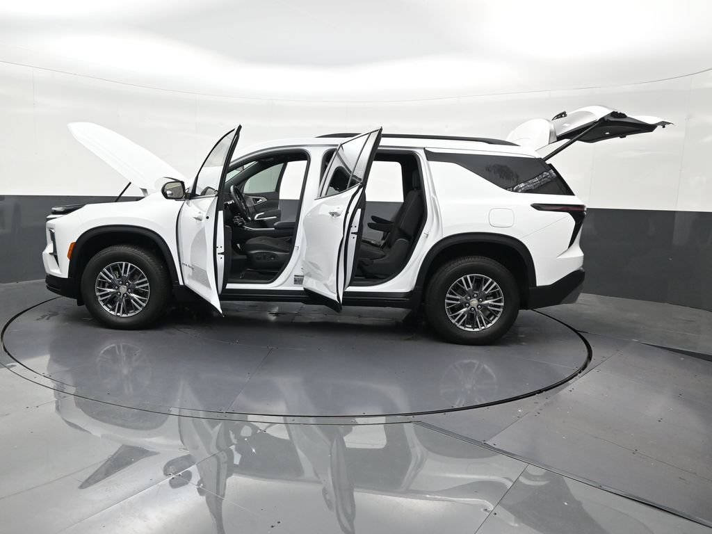 Used 2026 Chevrolet Traverse LT FWD image 34
