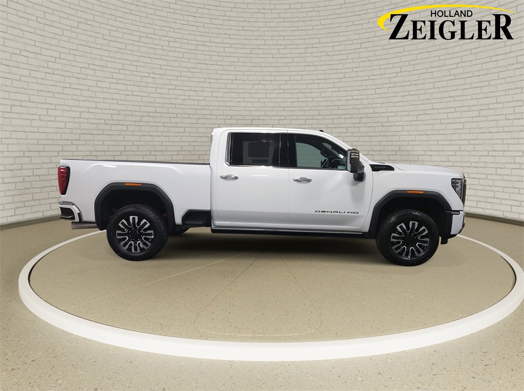 New 2025 GMC Sierra 2500 Denali Ultimate w/ Max Trailering Package image 4
